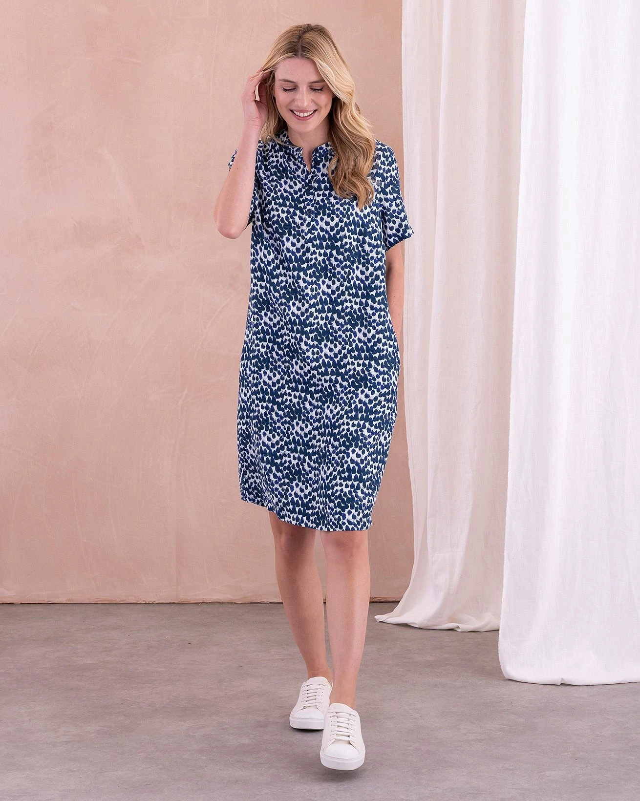 Short Sleeve Knee Length Shift Dress 4 Short Sleeve Knee Length Shift Dress - Image 2