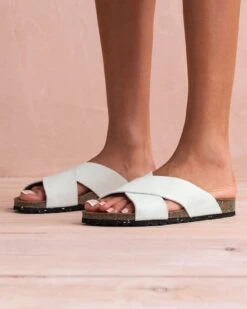 Nubuck Crossover Slides