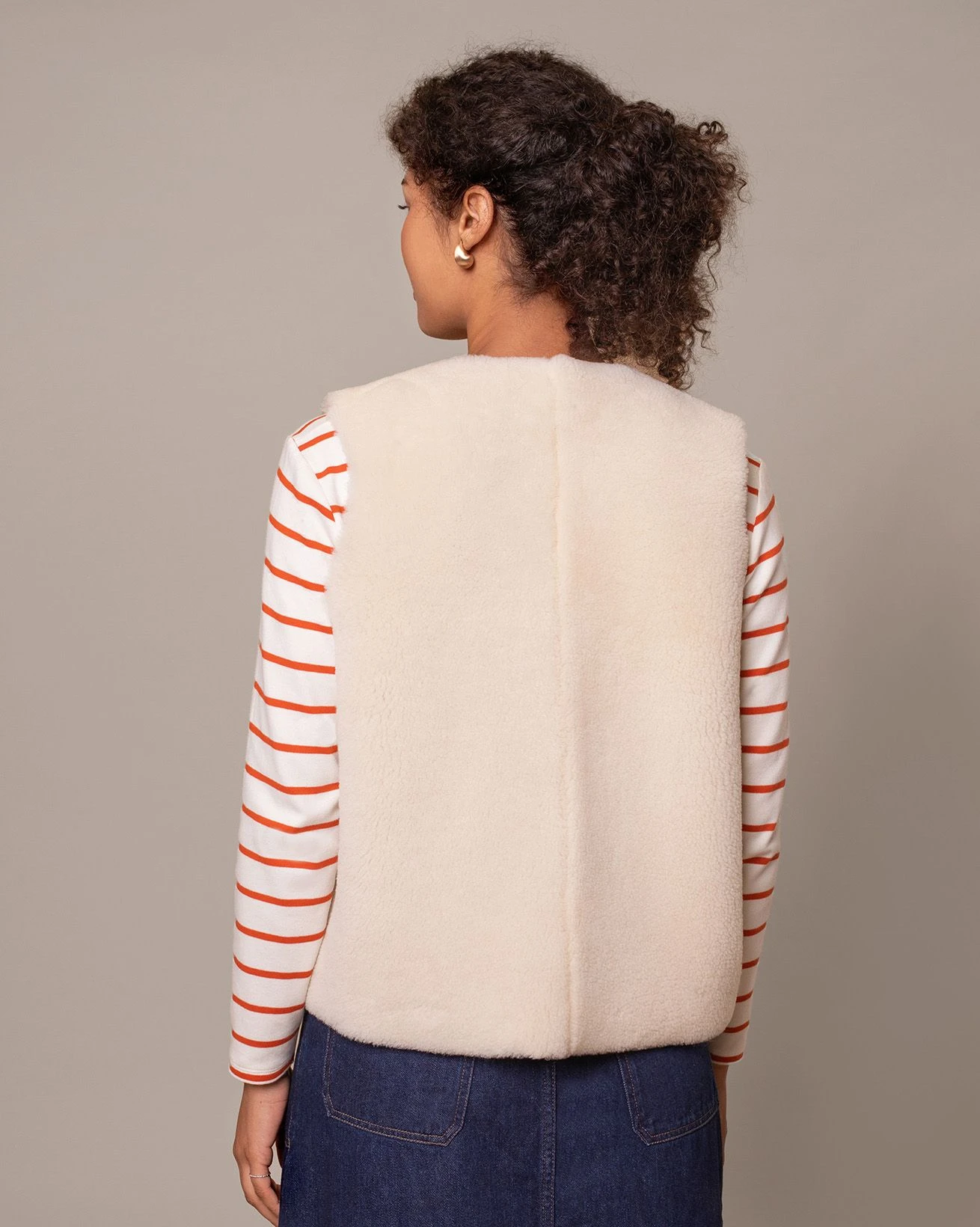 Raw Edge Reversible Shearling Vest 9 Raw Edge Reversible Shearling Vest - Image 7