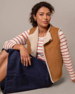 Raw Edge Reversible Shearling Vest 18 Raw Edge Reversible Shearling Vest -Celtic & Co 197075