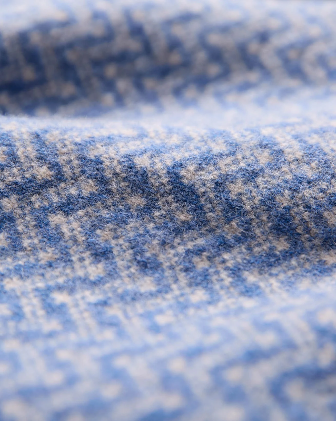 Lambswool Ripple Fair Isle Fingerless Gloves 4 Lambswool Ripple Fair Isle Fingerless Gloves - Image 2