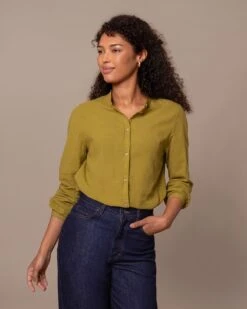 Textured Pleat Back Shirt 10 Textured Pleat Back Shirt -Celtic & Co 205005