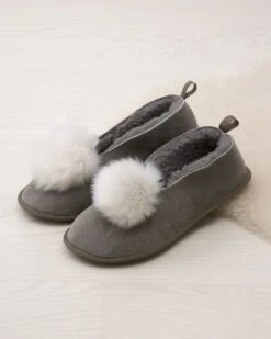Ballerina Pom Pom Slippers